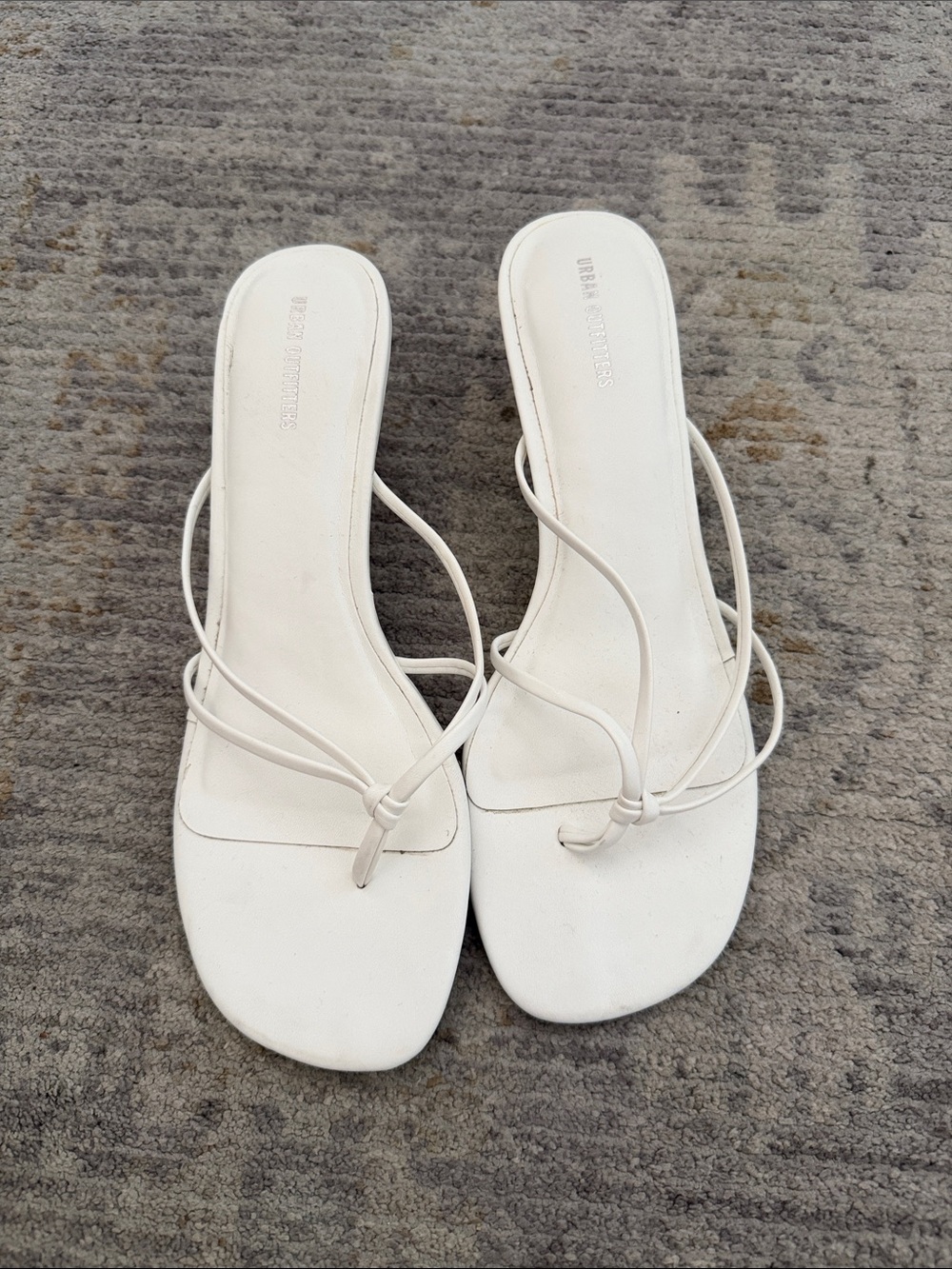 Urban Outfitters White Strappy Toe-Loop Sandals for Women